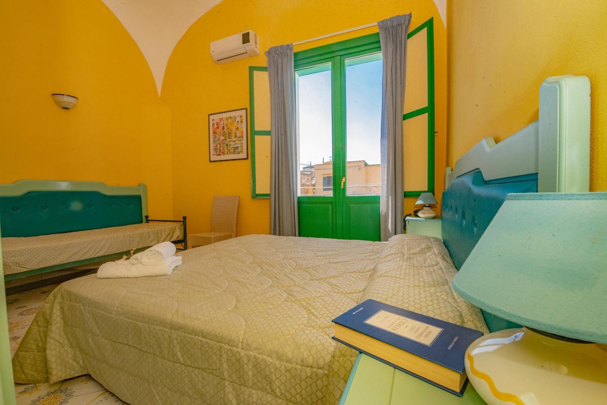 Hotel Savoia Procida Esterno foto