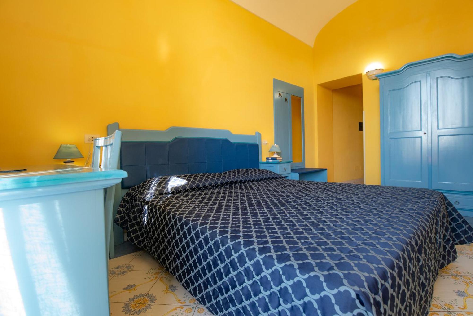 Hotel Savoia Procida Esterno foto