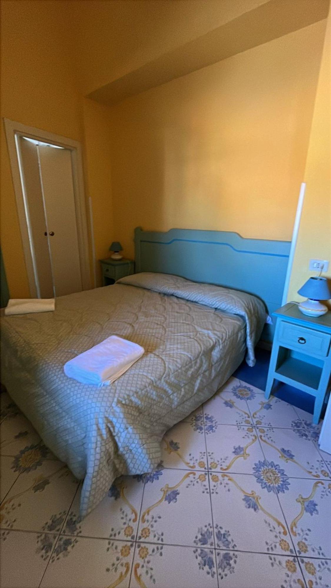 Hotel Savoia Procida Esterno foto