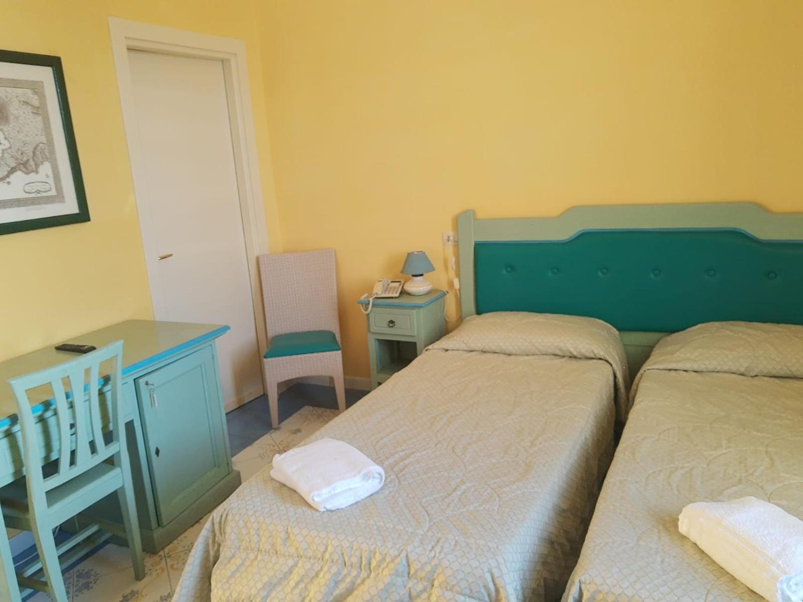 Hotel Savoia Procida Esterno foto